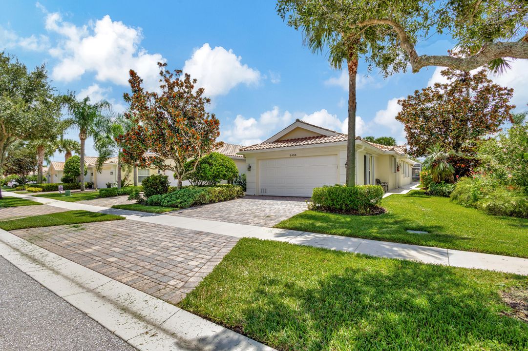 For Sale: $519,000 (2 beds, 2 baths, 1526 Square Feet)