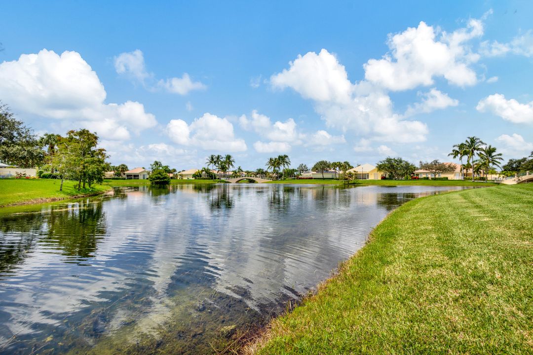 For Sale: $519,000 (2 beds, 2 baths, 1526 Square Feet)