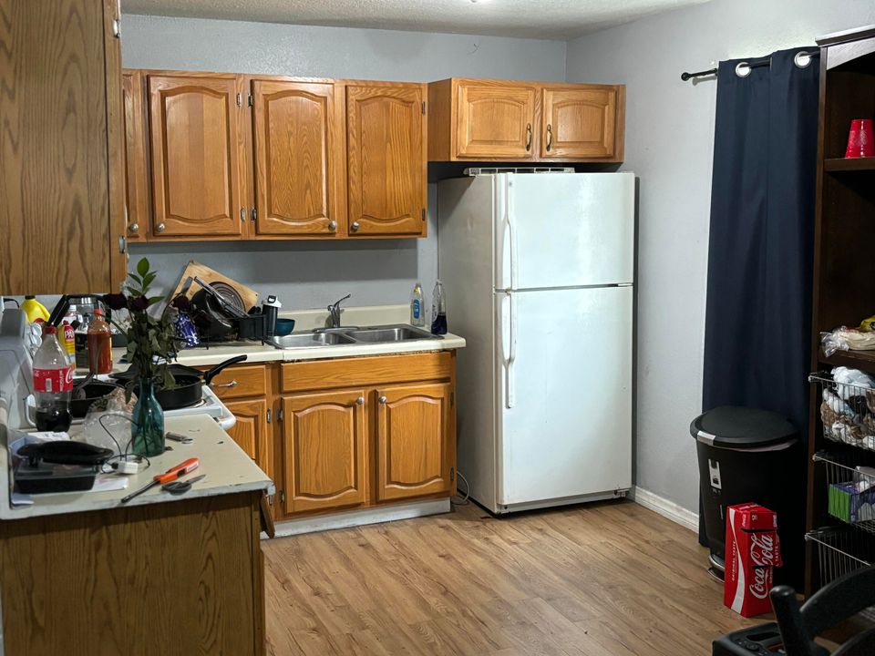 For Sale: $199,900 (3 beds, 1 baths, 1100 Square Feet)