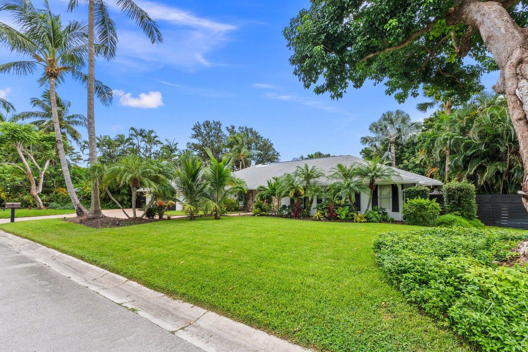 For Sale: $1,250,000 (4 beds, 3 baths, 2918 Square Feet)