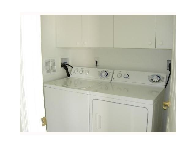 For Rent: $3,200 (4 beds, 2 baths, 2058 Square Feet)