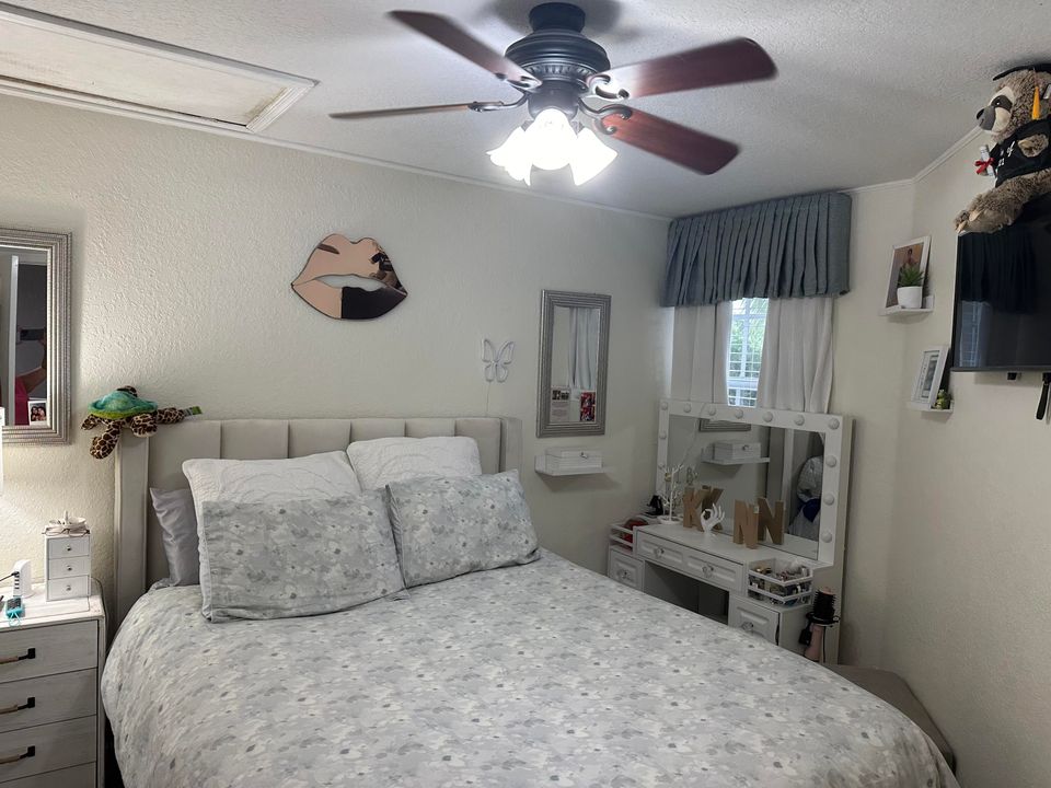 For Rent: $2,600 (3 beds, 2 baths, 1383 Square Feet)