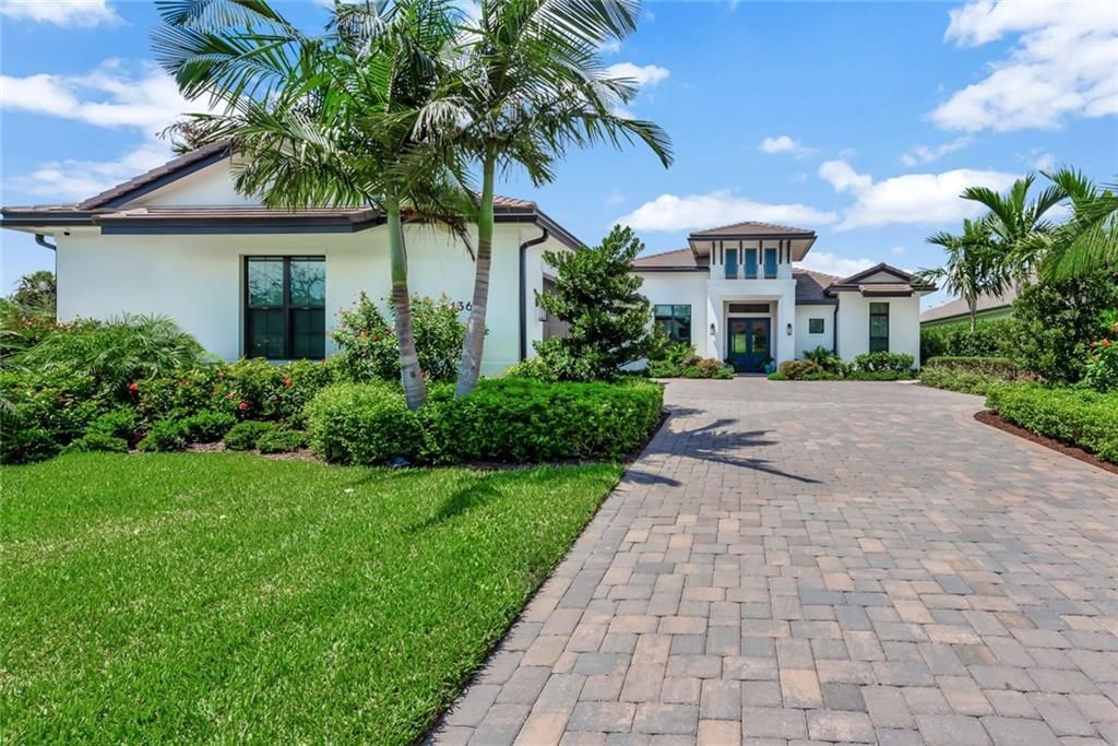 For Sale: $2,900,000 (3 beds, 2 baths, 3099 Square Feet)