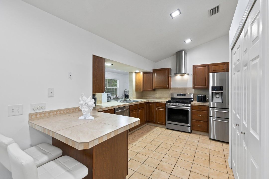 For Sale: $450,000 (3 beds, 2 baths, 2138 Square Feet)