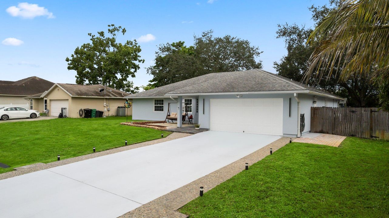 For Sale: $450,000 (3 beds, 2 baths, 2138 Square Feet)