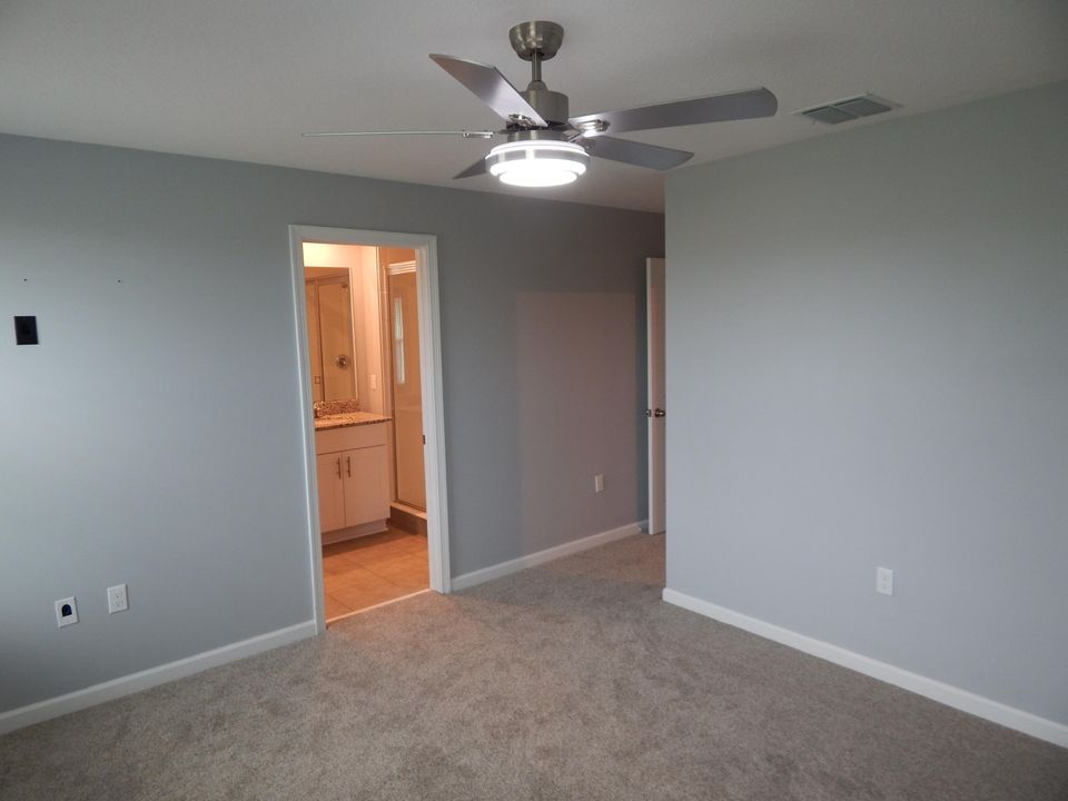 For Rent: $2,800 (3 beds, 2 baths, 1475 Square Feet)