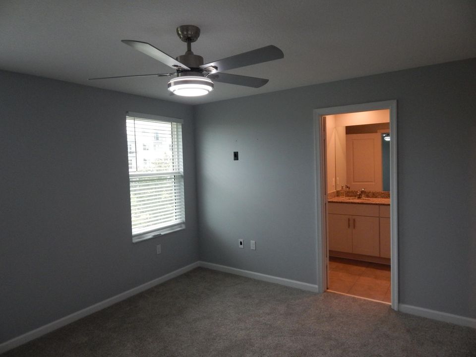 For Rent: $2,800 (3 beds, 2 baths, 1475 Square Feet)