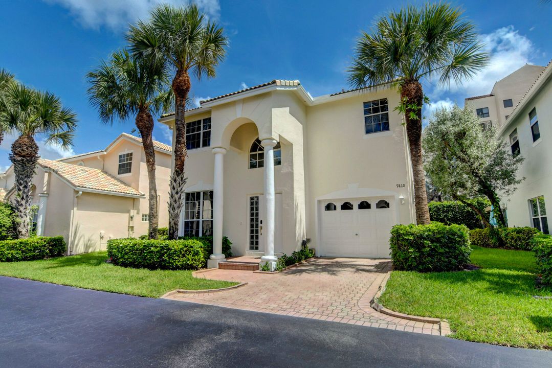 For Sale: $650,000 (4 beds, 2 baths, 2634 Square Feet)