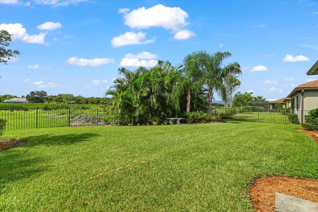 For Sale: $718,000 (3 beds, 3 baths, 2512 Square Feet)