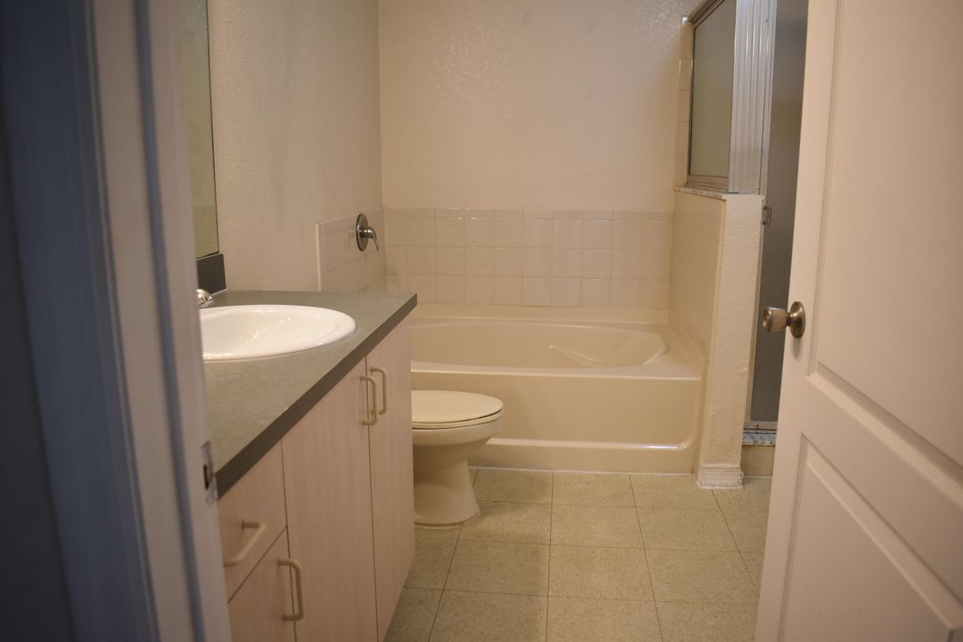 For Rent: $2,250 (3 beds, 2 baths, 1467 Square Feet)