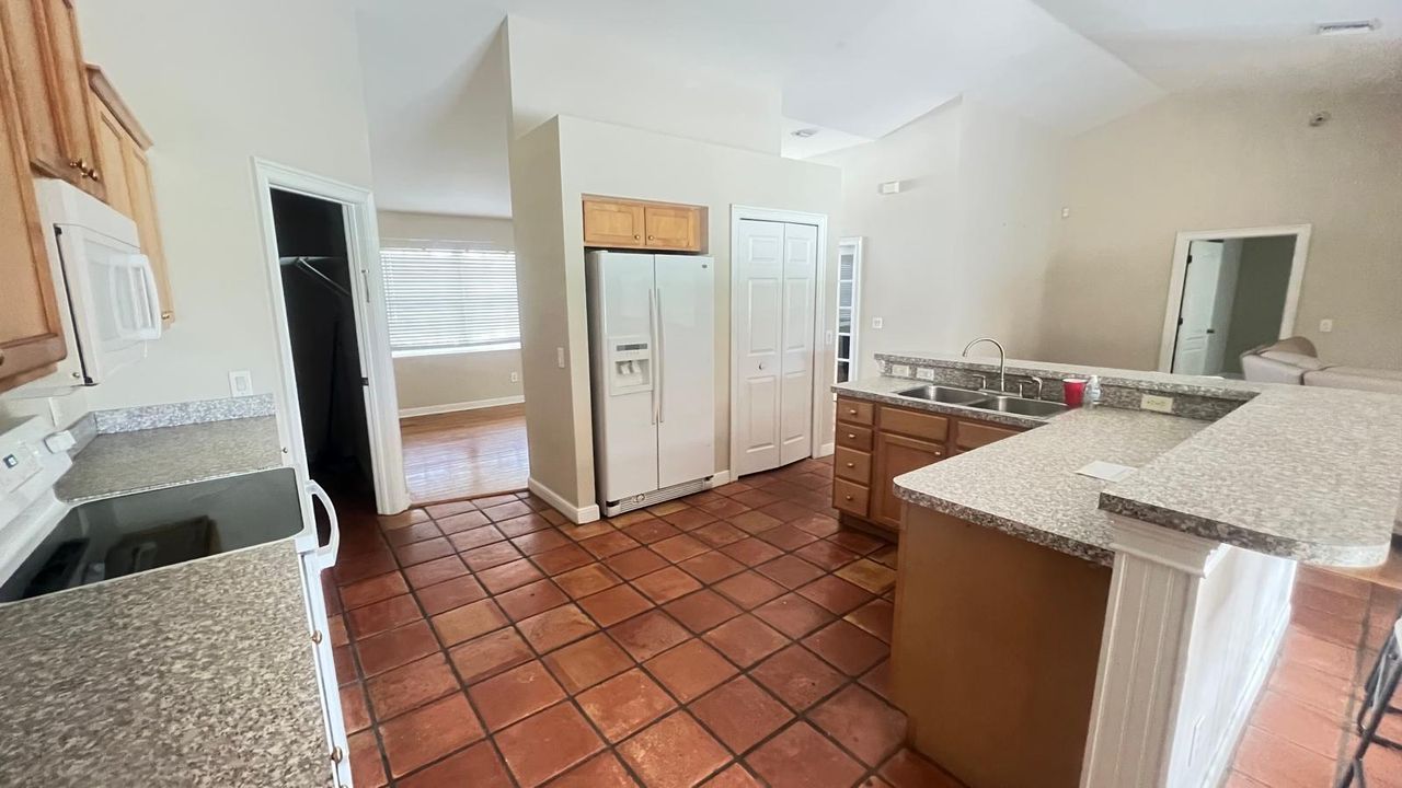 For Sale: $465,900 (3 beds, 2 baths, 2041 Square Feet)