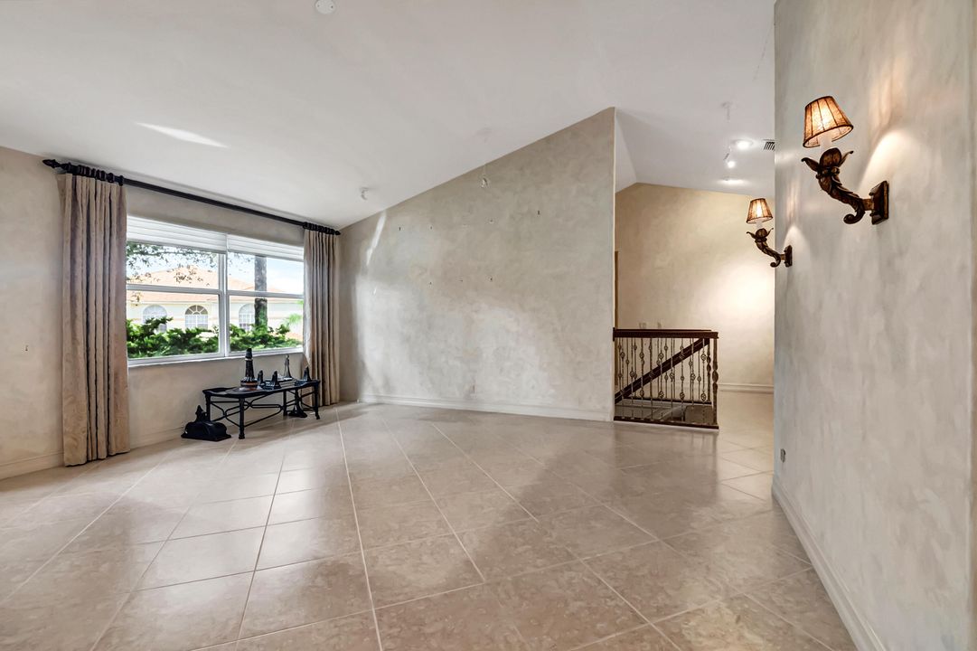 For Sale: $675,000 (3 beds, 3 baths, 2709 Square Feet)