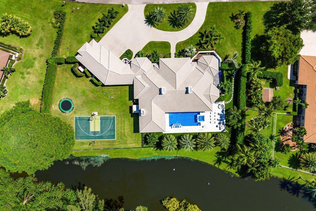 En Venta: $3,599,999 (4 camas, 3 baños, 4316 Pies cuadrados)