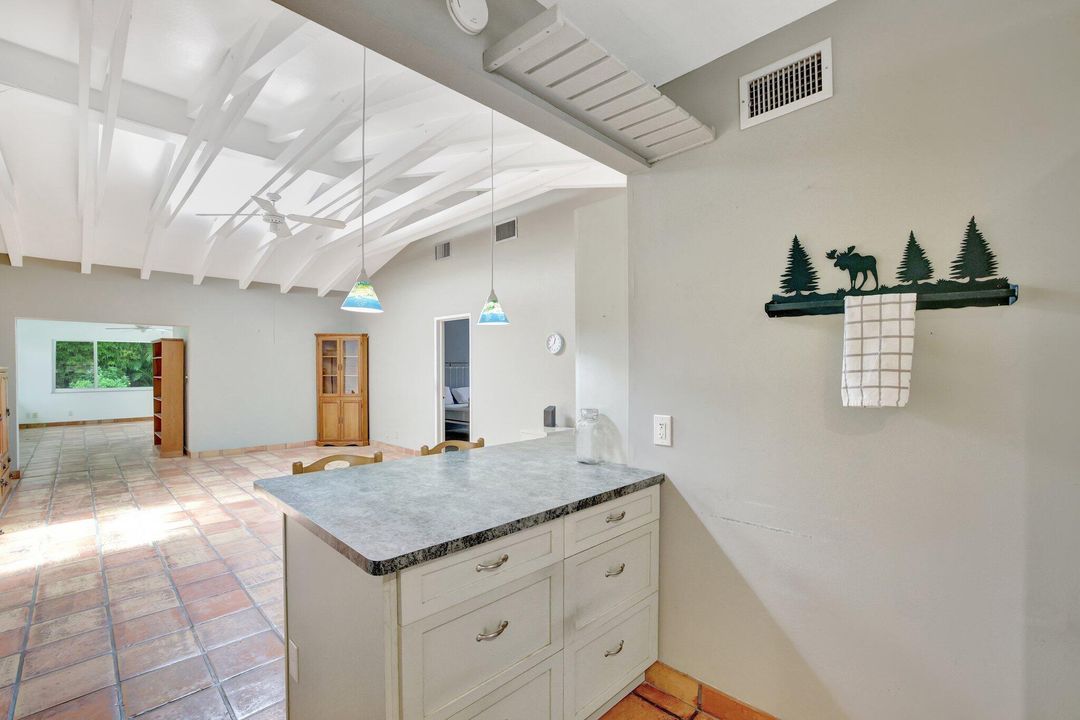 Active With Contract: $1,450,000 (2 beds, 3 baths, 1485 Square Feet)