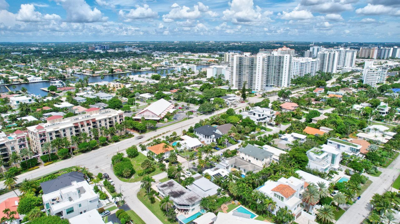 Active With Contract: $1,450,000 (2 beds, 3 baths, 1485 Square Feet)