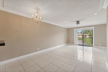 For Rent: $2,200 (2 beds, 2 baths, 858 Square Feet)