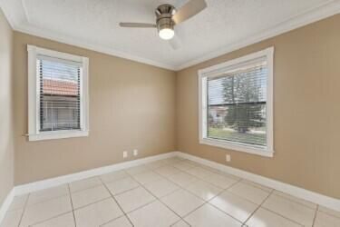 For Rent: $2,200 (2 beds, 2 baths, 858 Square Feet)