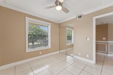 For Rent: $2,200 (2 beds, 2 baths, 858 Square Feet)