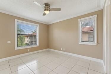 For Rent: $2,200 (2 beds, 2 baths, 858 Square Feet)