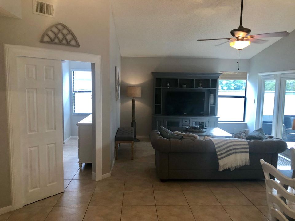 For Rent: $6,500 (3 beds, 2 baths, 1406 Square Feet)