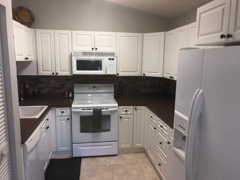 For Rent: $6,500 (3 beds, 2 baths, 1406 Square Feet)