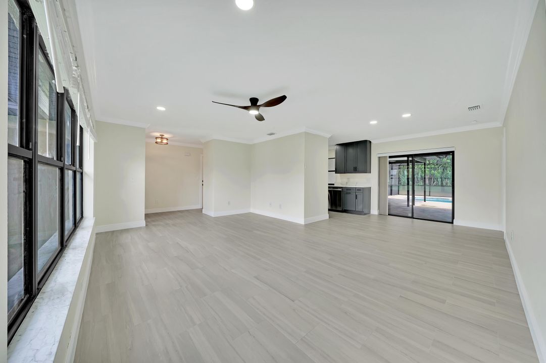 For Sale: $550,000 (3 beds, 2 baths, 1774 Square Feet)