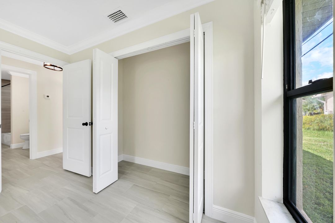 For Sale: $550,000 (3 beds, 2 baths, 1774 Square Feet)