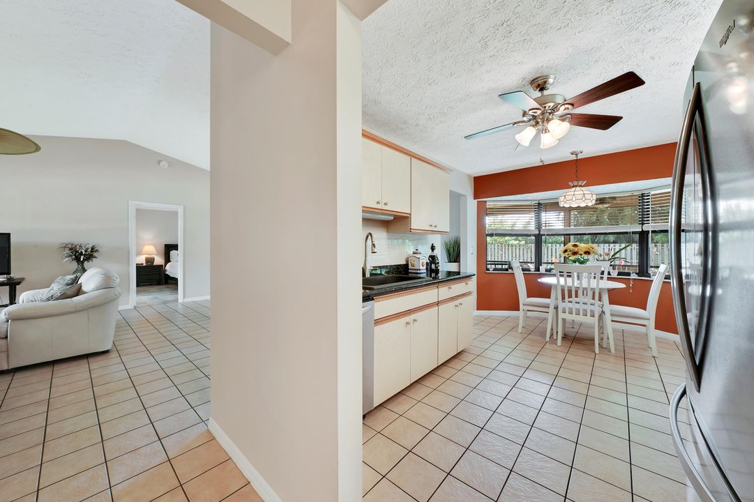 For Sale: $375,000 (2 beds, 2 baths, 1322 Square Feet)