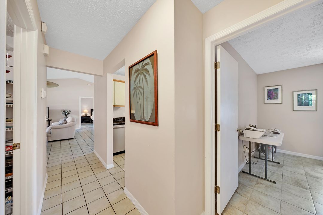 For Sale: $375,000 (2 beds, 2 baths, 1322 Square Feet)