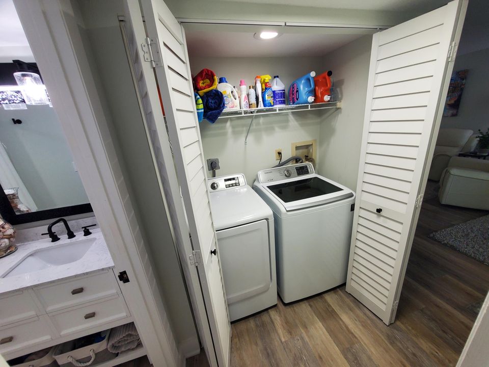 待售: $304,999 (2 贝兹, 2 浴室, 1072 平方英尺)