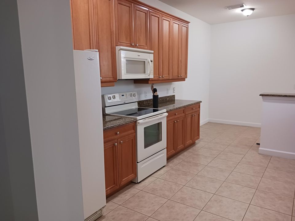 For Sale: $389,900 (3 beds, 2 baths, 2028 Square Feet)