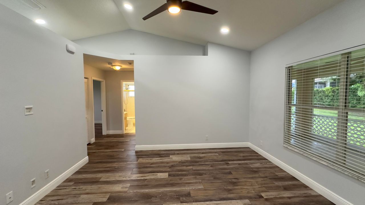 Active With Contract: $2,995 (3 beds, 2 baths, 1596 Square Feet)