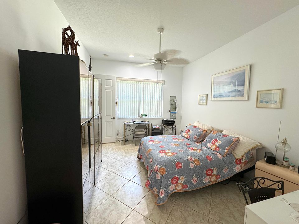 For Sale: $469,000 (2 beds, 2 baths, 1316 Square Feet)