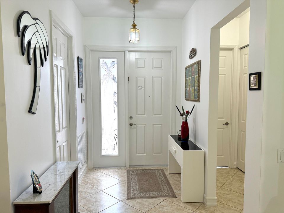 For Sale: $469,000 (2 beds, 2 baths, 1316 Square Feet)