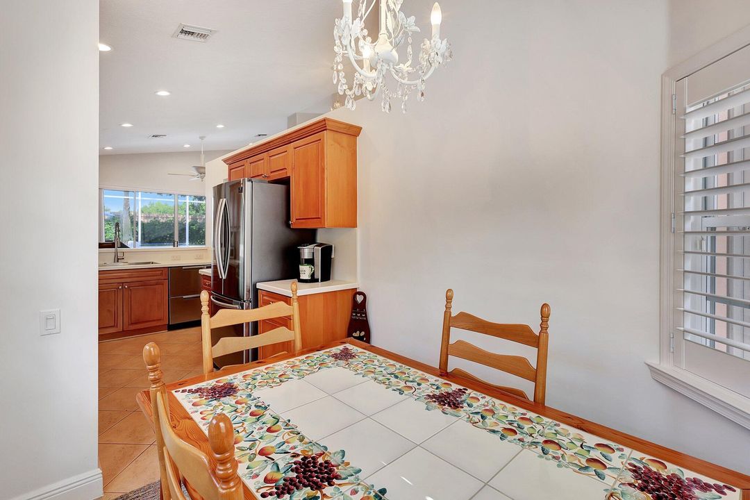 For Sale: $385,000 (2 beds, 2 baths, 1440 Square Feet)