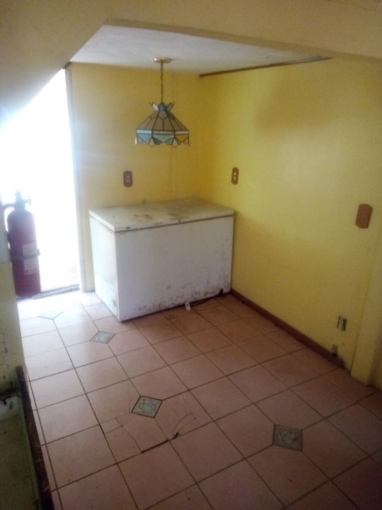 For Sale: $75,000 (3 beds, 1 baths, 1347 Square Feet)