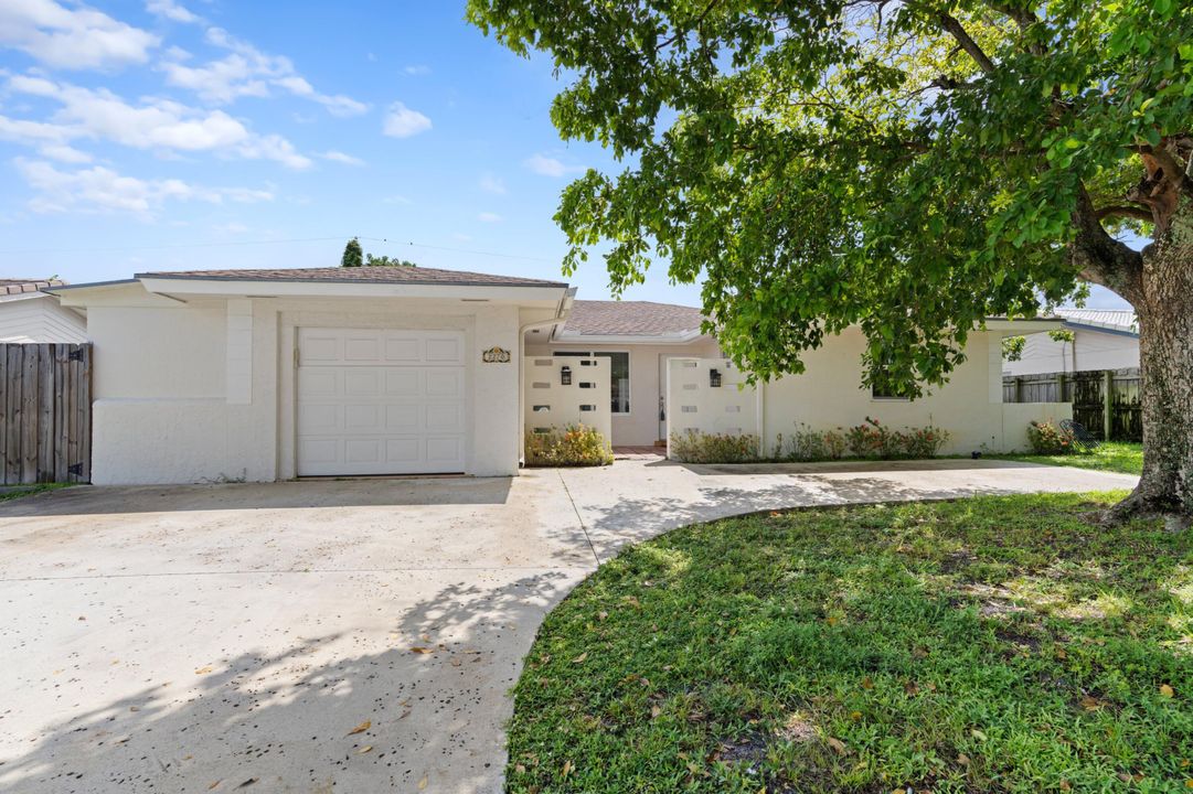 For Sale: $625,000 (3 beds, 2 baths, 1476 Square Feet)