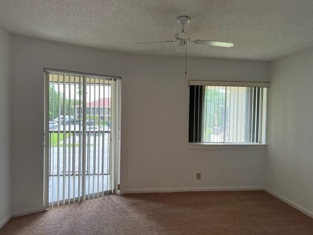 For Rent: $2,000 (1 beds, 1 baths, 870 Square Feet)