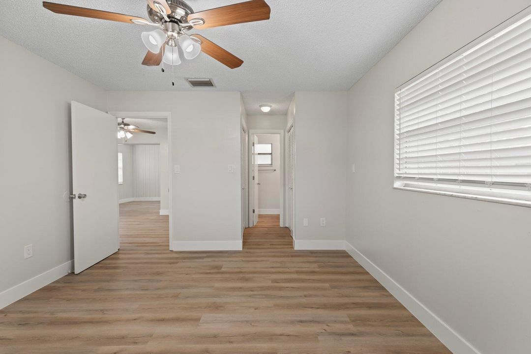 Active With Contract: $325,900 (3 beds, 2 baths, 1552 Square Feet)