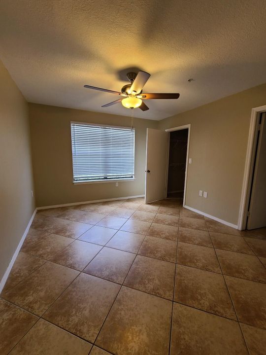 For Sale: $194,500 (2 beds, 2 baths, 1088 Square Feet)