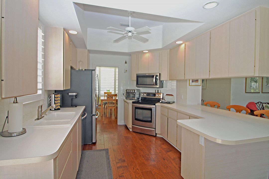 For Sale: $595,000 (3 beds, 2 baths, 1849 Square Feet)