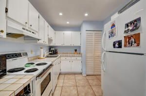 For Rent: $5,500 (2 beds, 2 baths, 1388 Square Feet)