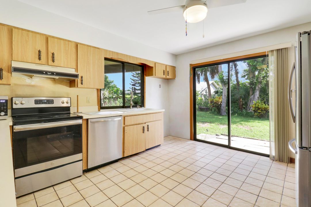 For Sale: $429,000 (3 beds, 2 baths, 1703 Square Feet)