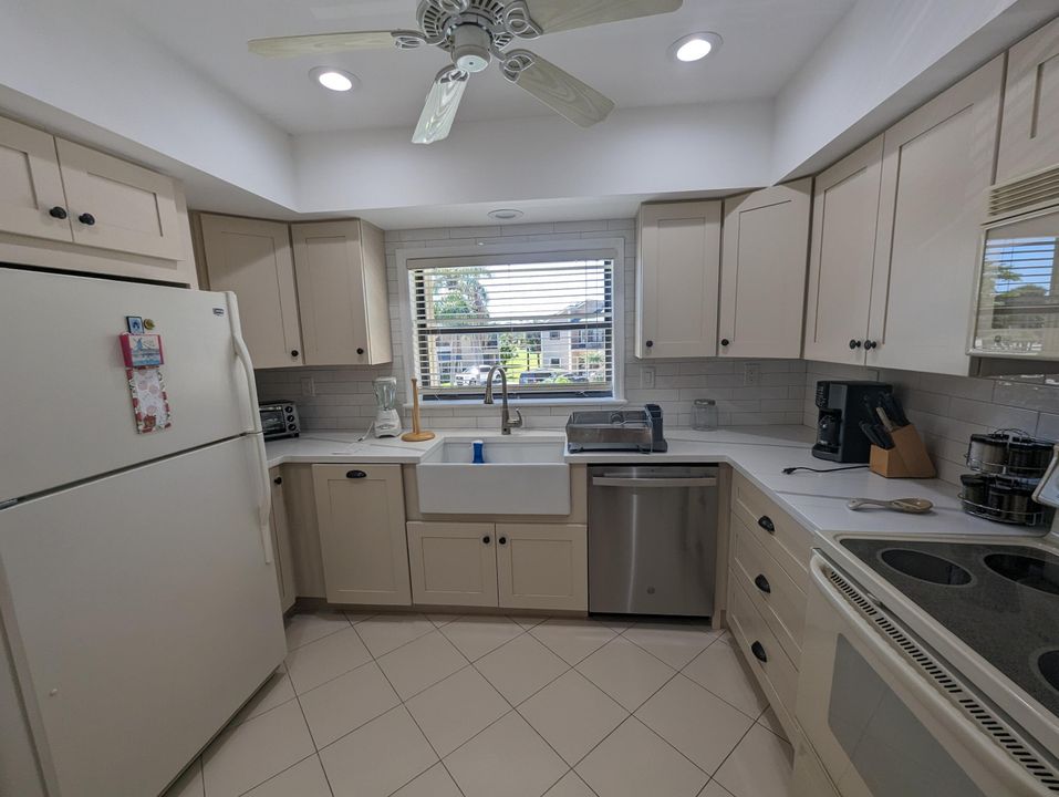 For Rent: $6,500 (2 beds, 2 baths, 1280 Square Feet)