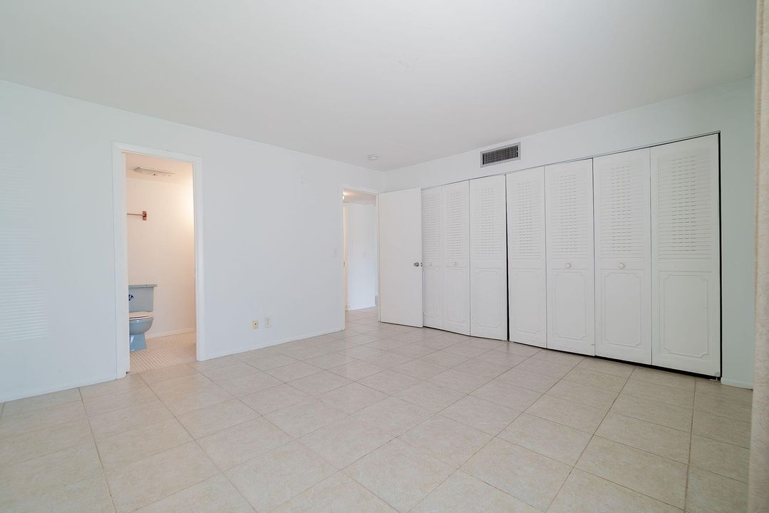 For Sale: $139,900 (2 beds, 2 baths, 1048 Square Feet)