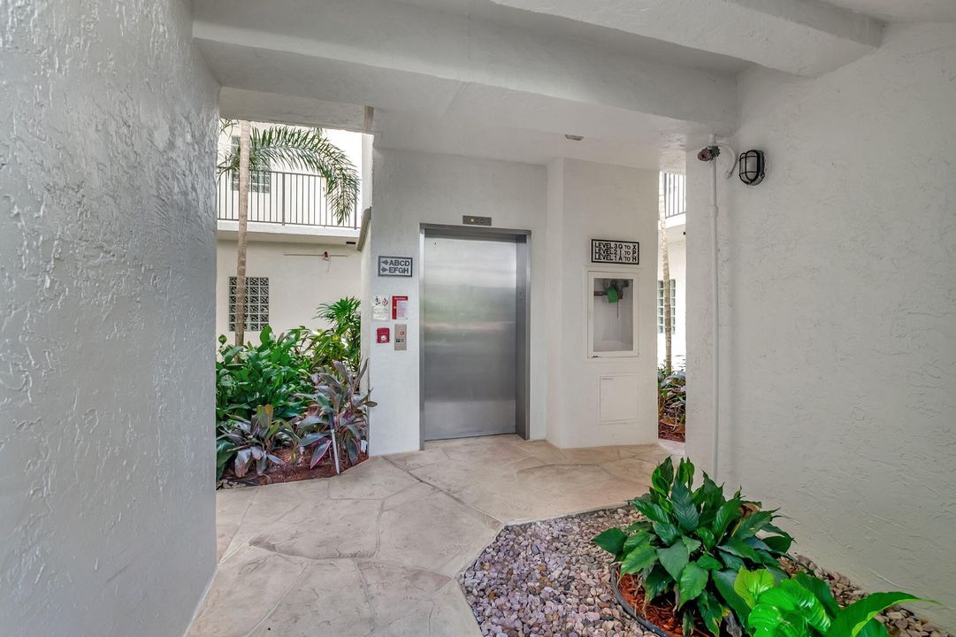 For Sale: $270,000 (3 beds, 2 baths, 1374 Square Feet)