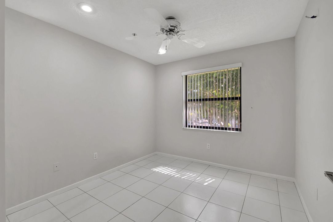 For Sale: $270,000 (3 beds, 2 baths, 1374 Square Feet)