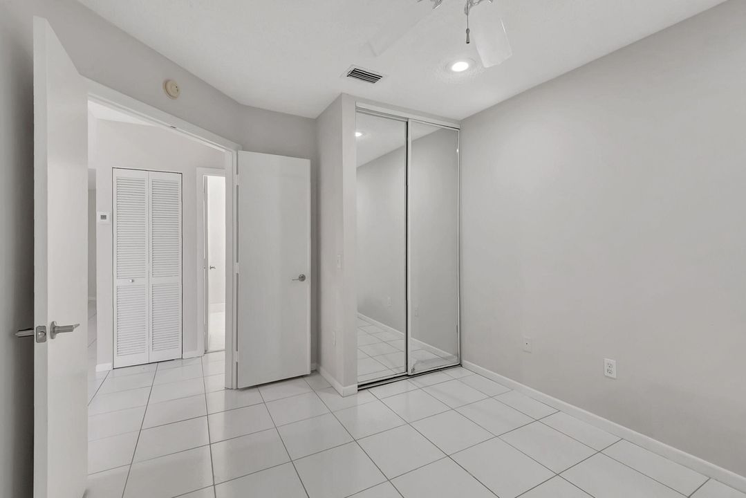 For Sale: $270,000 (3 beds, 2 baths, 1374 Square Feet)