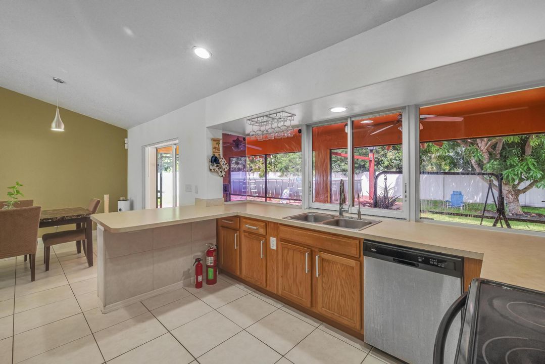 For Sale: $379,000 (3 beds, 2 baths, 1497 Square Feet)