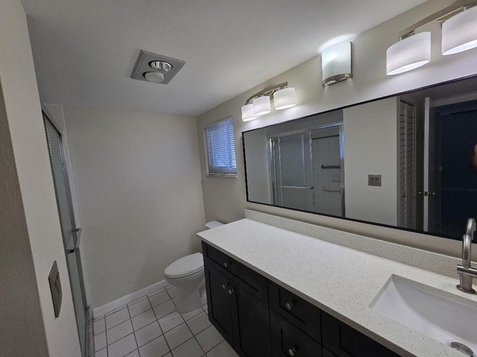 For Sale: $278,900 (2 beds, 2 baths, 1143 Square Feet)